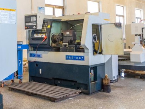 工業(yè)萃取設(shè)備離心萃取機(jī)的特點(diǎn)